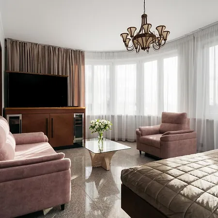 Native Lenartowicza 17