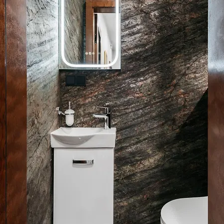 Native Lenartowicza 17 דירה *