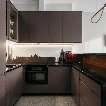 Native Lenartowicza 17 *