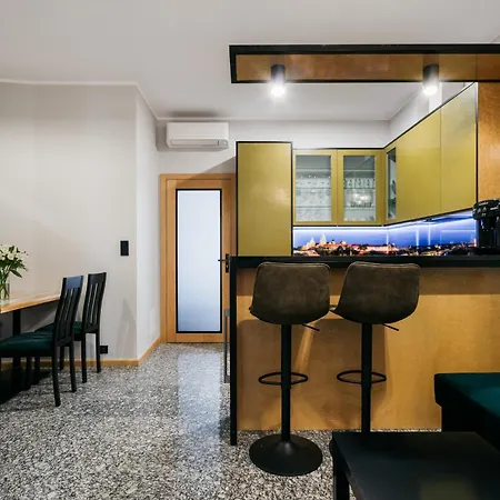 Native Lenartowicza 17 *