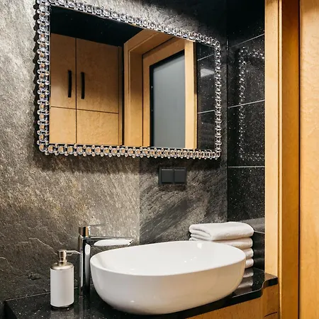 Native Lenartowicza 17 קרקוב